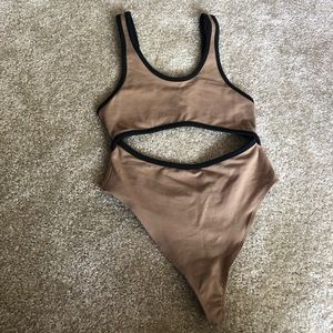 NEVER WORN beige/black Urban Outfitters Body suit